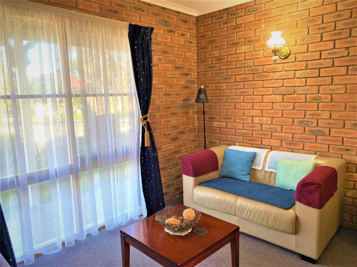 Jolly Swagman Motor Inn Euroa Exterior photo