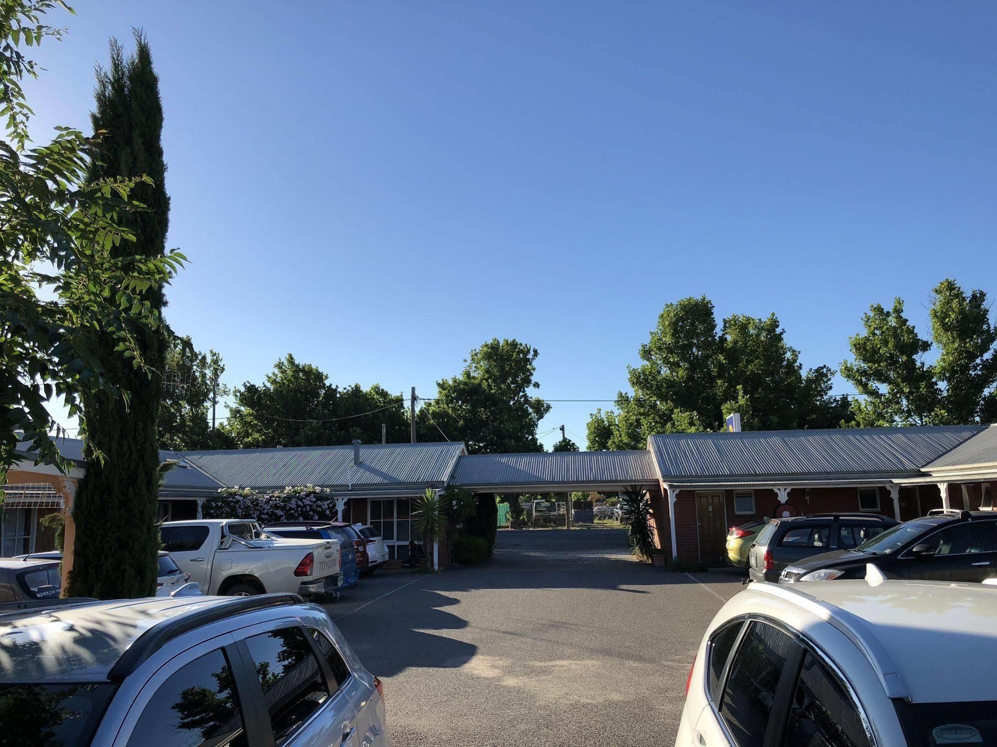 Jolly Swagman Motor Inn Euroa Exterior photo