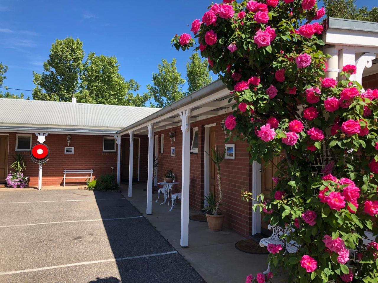 Jolly Swagman Motor Inn Euroa Exterior photo