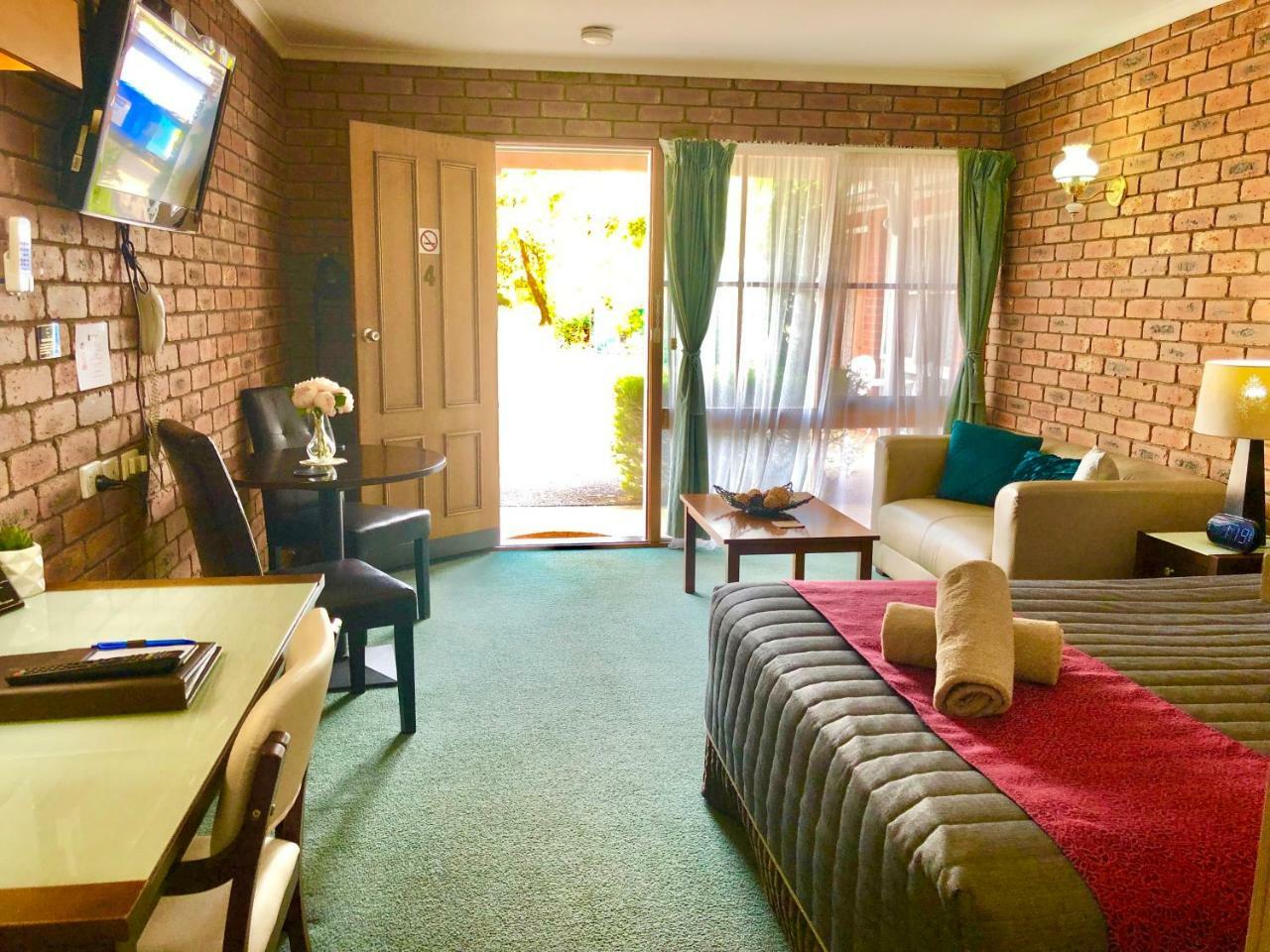 Jolly Swagman Motor Inn Euroa Exterior photo